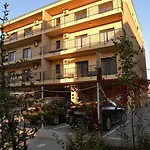 Apartman Cristian 2 *